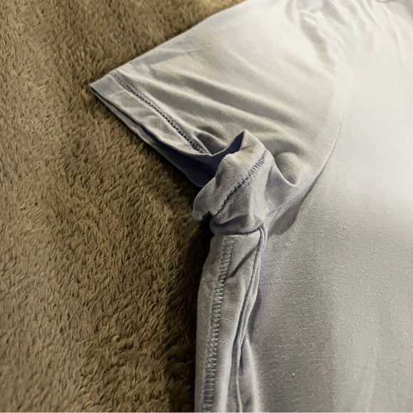 NWT XL Madison baby blue/light periwinkle super soft stretchy tee - Picture 6 of 8